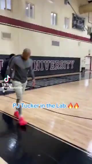 訓(xùn)練三分彈無虛發(fā)塔克下賽季要幫助誰爭冠呢