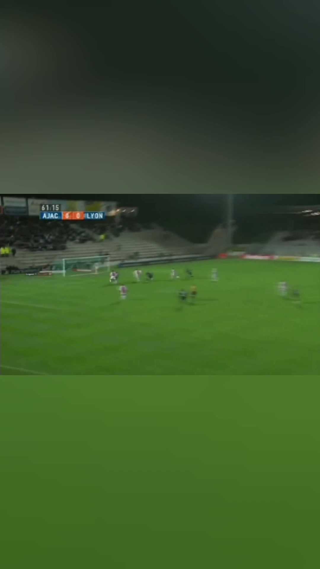 任意球破門最多的男人小儒尼尼奧中圈附近任意球直接轟進(jìn)