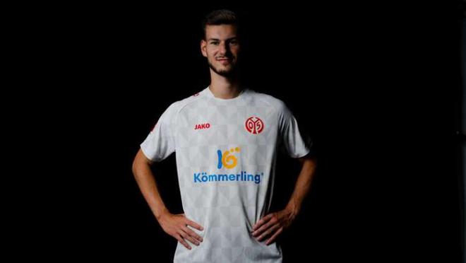 德天克勞斯將租借加盟科隆，談判進(jìn)展順利。