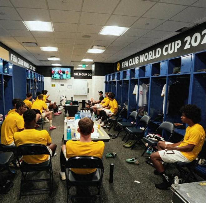 罕見！多特蒙德替補觀戰(zhàn)更衣室，背后原因揭秘