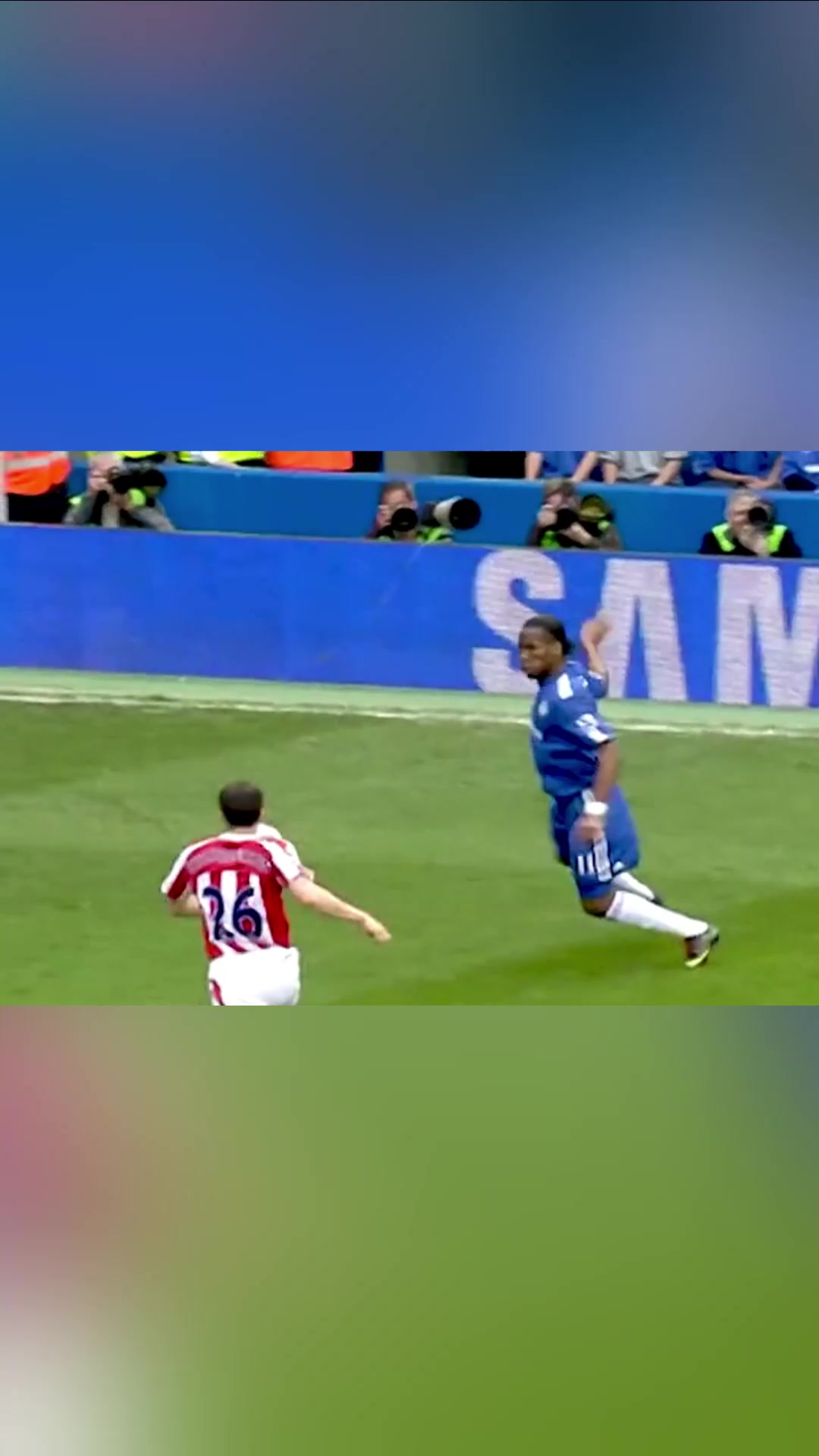 德羅巴神級(jí)蝎子擺尾停球送助攻直接讓進(jìn)球甘當(dāng)綠葉