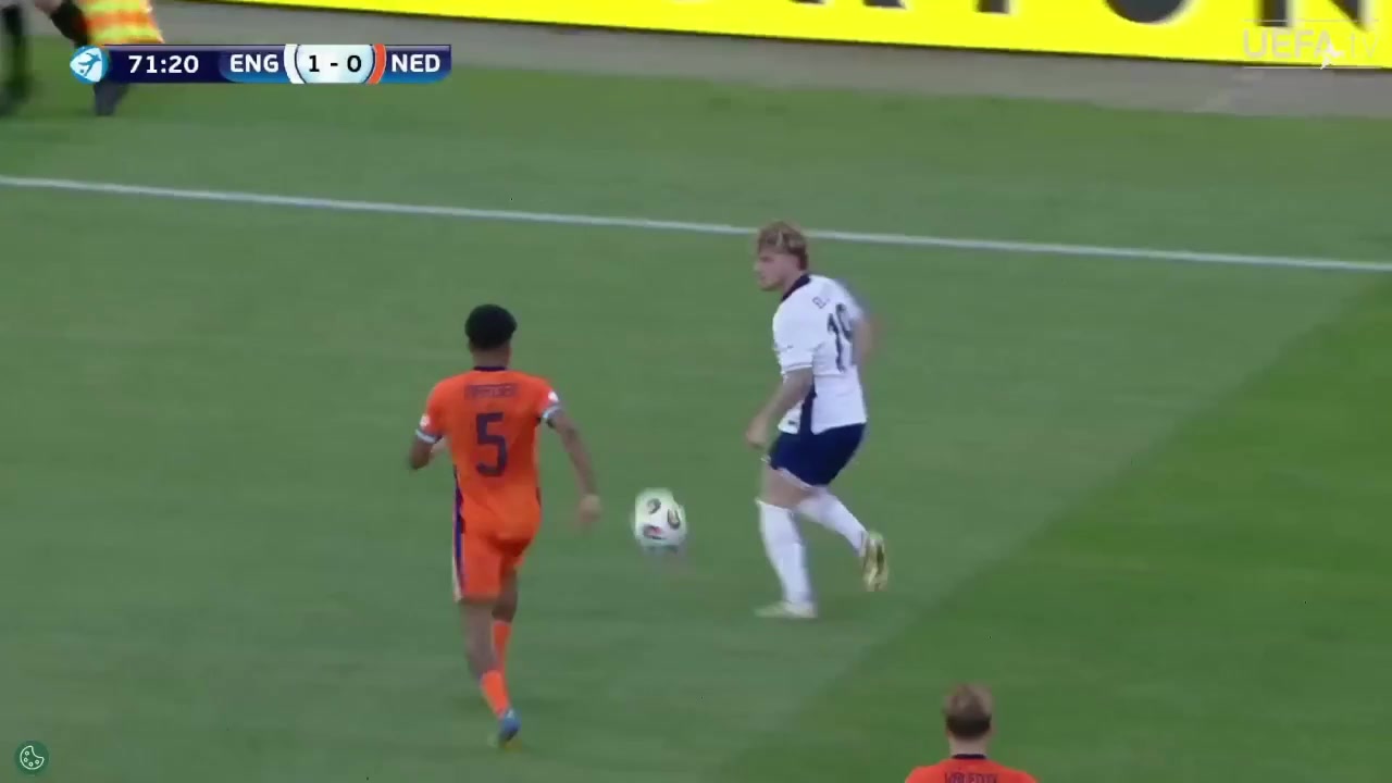 英格蘭逆天后防送禮諾亞斷球超遠(yuǎn)距離破門(mén)門(mén)將超級(jí)離譜失誤