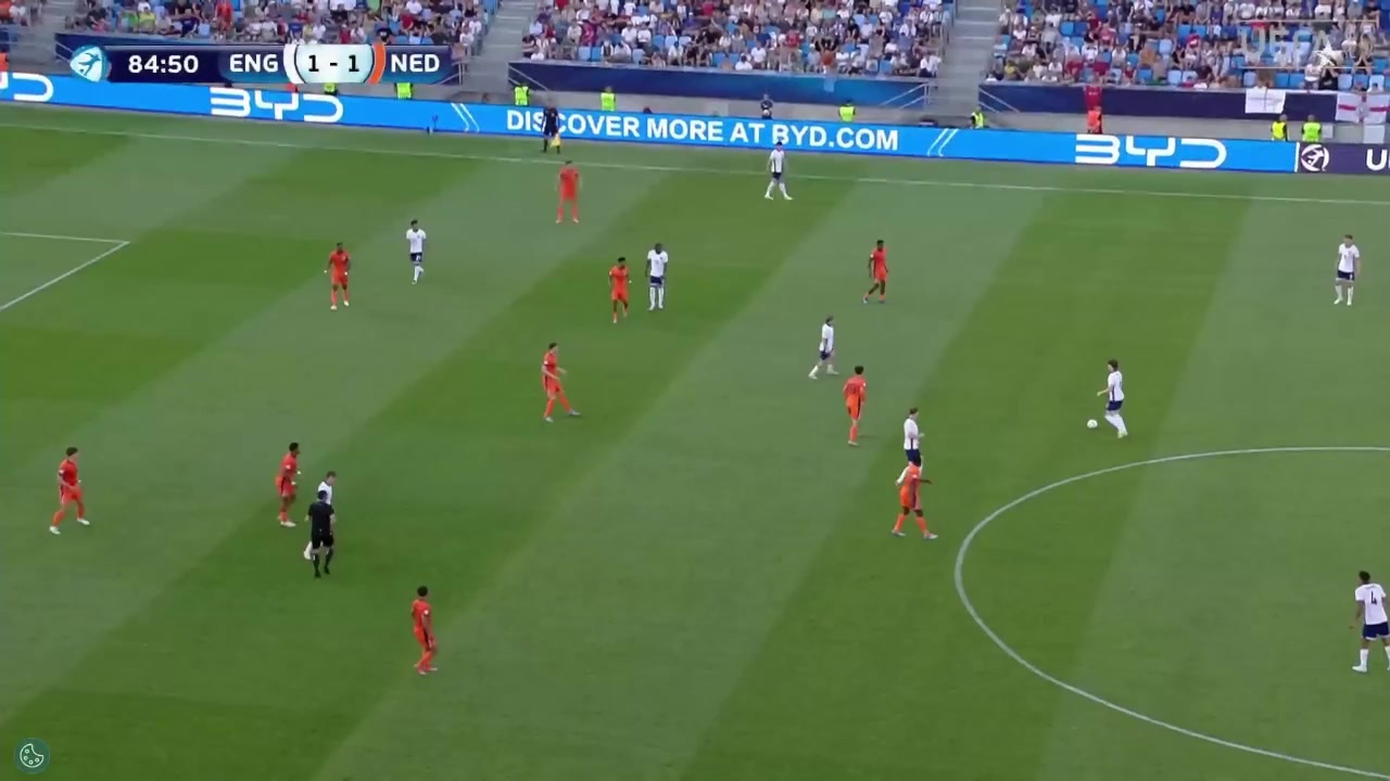 英格蘭U21絕殺荷蘭埃利奧特上演神級(jí)一條龍破門(mén)雙響