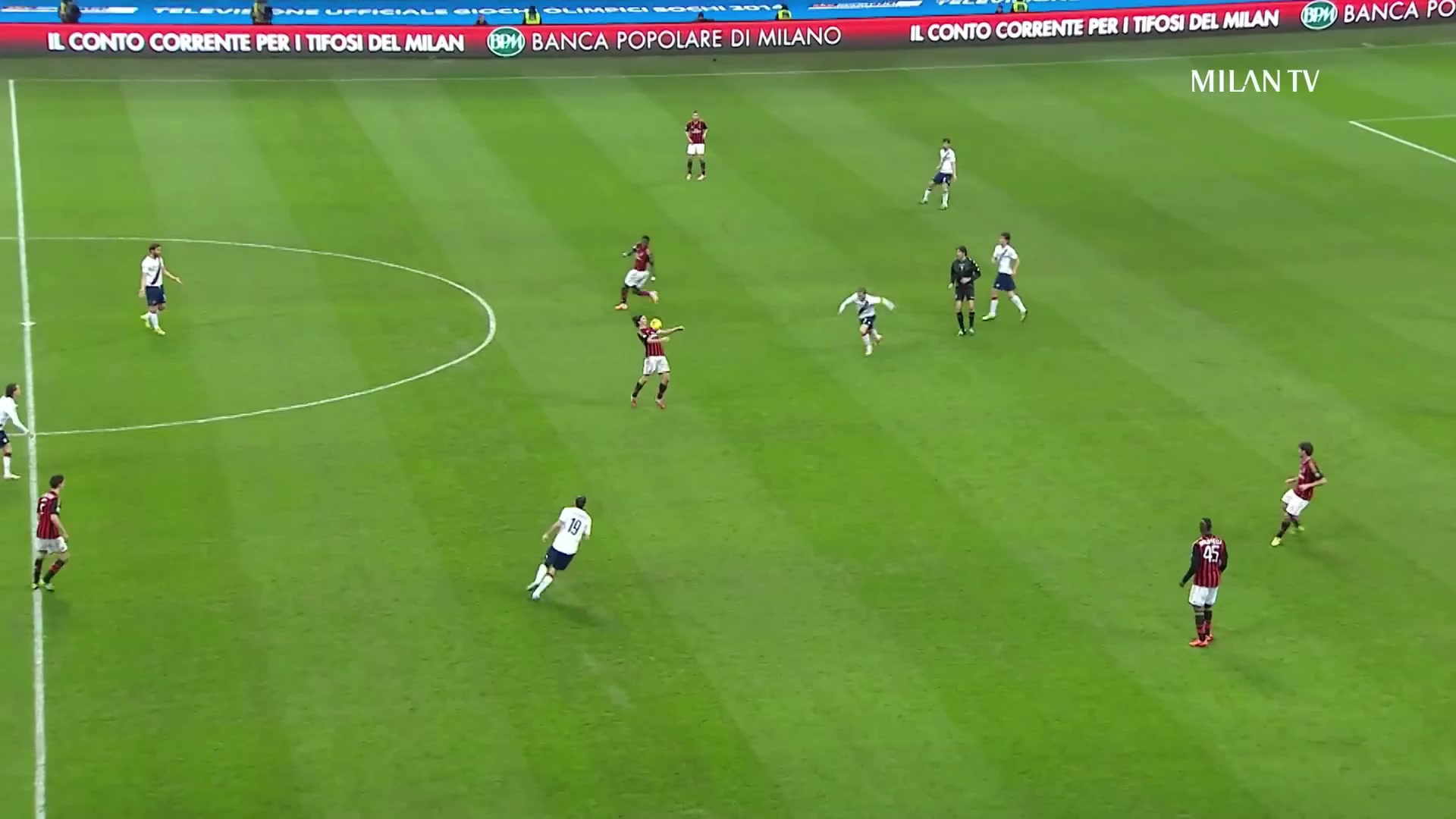 脖子以下世界級(jí)巴洛特利米蘭時(shí)期轟進(jìn)的神級(jí)世界波