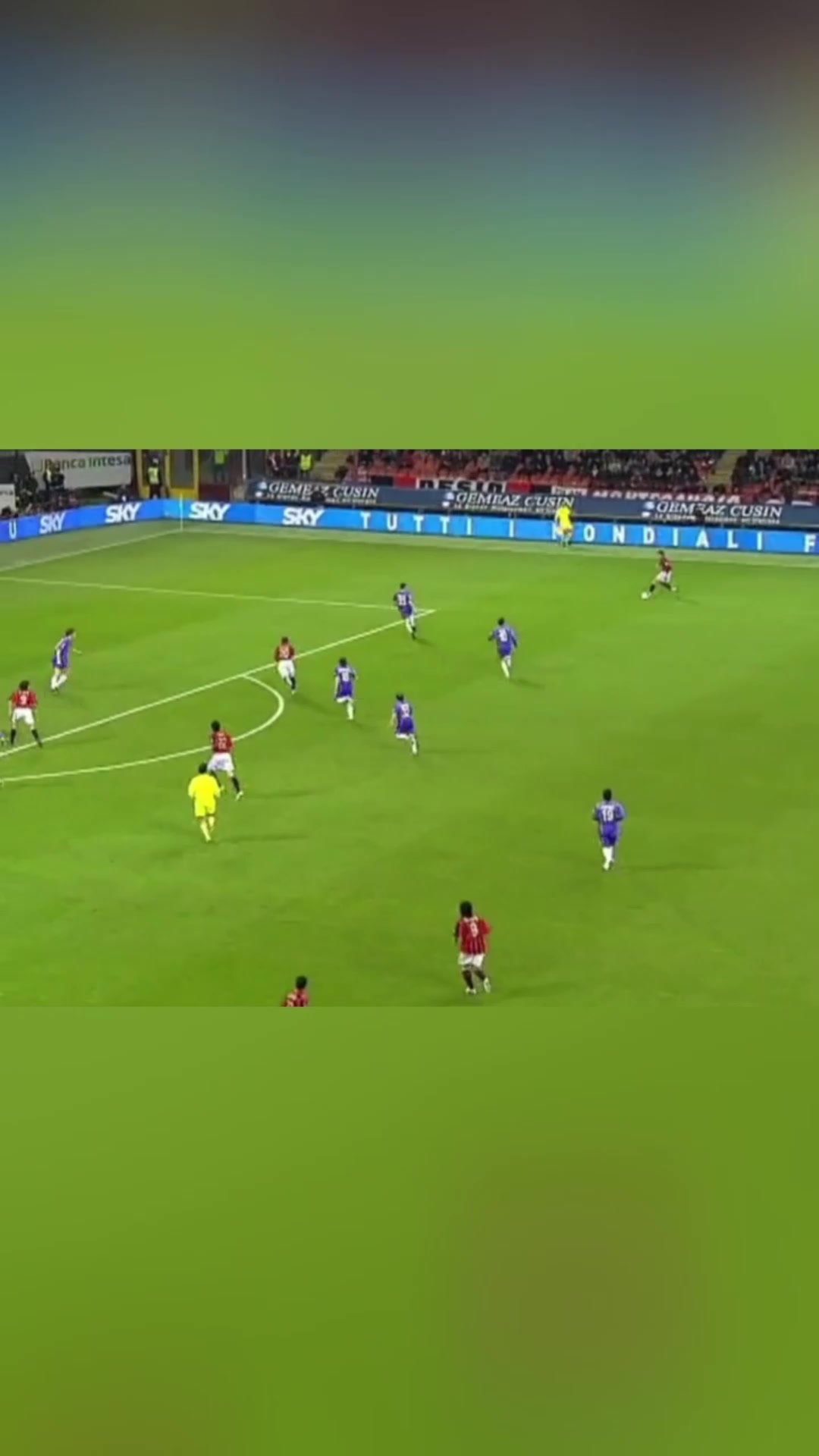 多么美得畫面科斯塔庫塔傳中卡卡勢(shì)大力沉的頭球破門