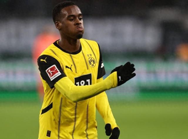 斯：切爾西5000萬(wàn)歐購(gòu)吉滕斯，簽7+1合同。