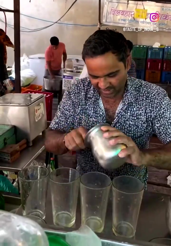 網友調侃蘇亞雷斯希望球迷相信他的速度依然很快