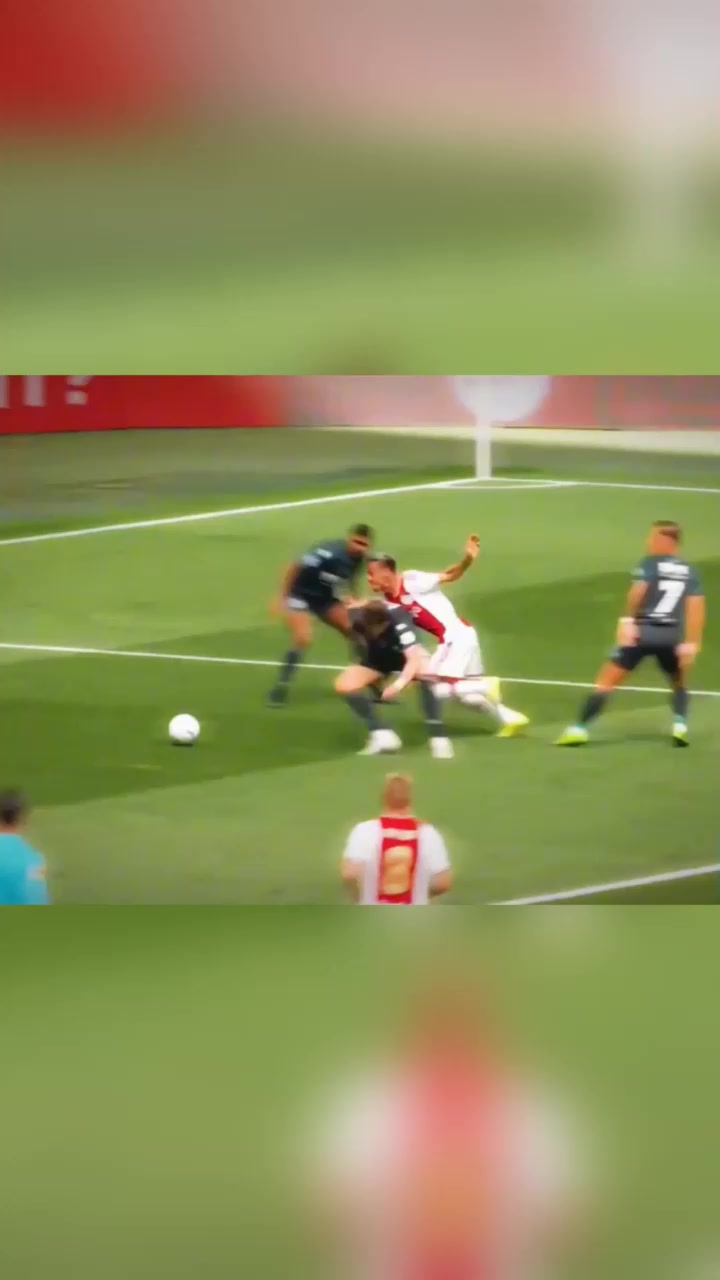 這是阿賈克斯的安東尼滕哈赫的愛將