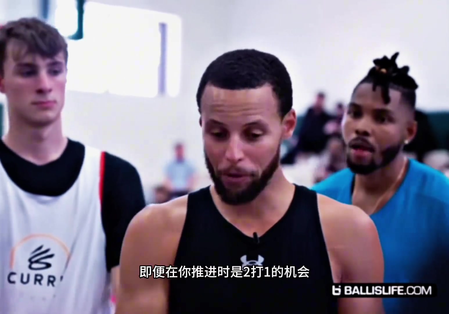 在參加了庫里訓(xùn)練營后徹底成為庫里小迷弟的庫珀弗拉格