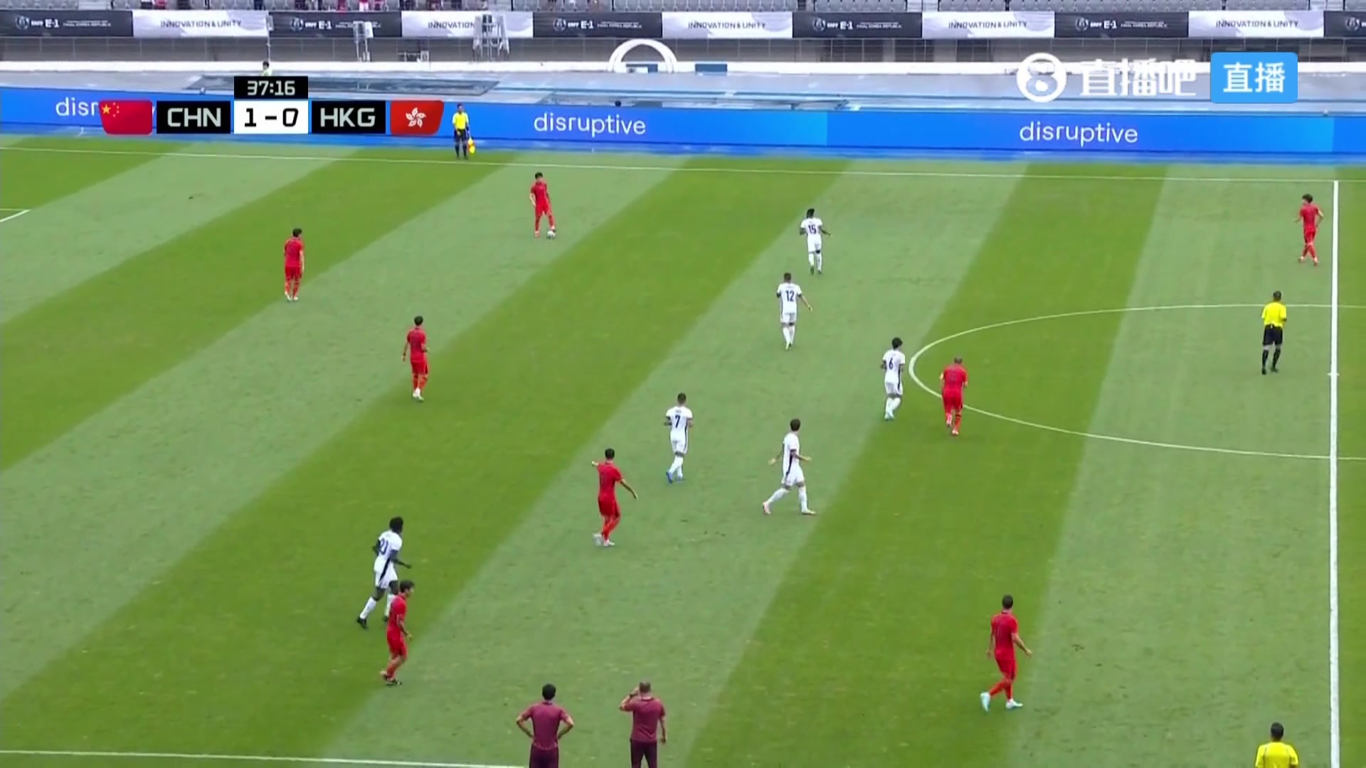 吾米提江踢邊后衛(wèi)楊晨指導(dǎo)直言無(wú)論左邊還是右邊都有難度