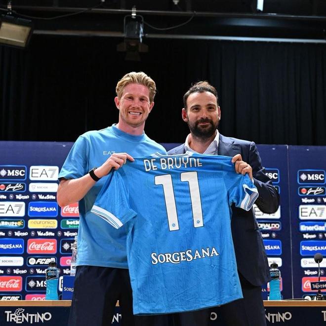 官方：德布勞內(nèi)將穿11號(hào)球衣為那不勒斯效力