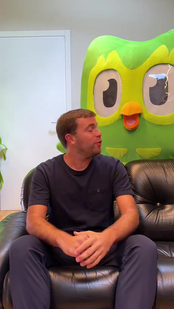 砸場(chǎng)的來(lái)了羅馬諾宣布扎卡回歸英超的HWG與平時(shí)不太一樣