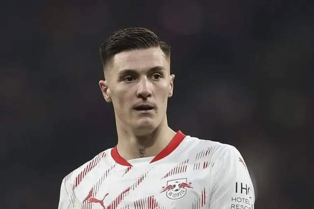 萊比錫降價(jià)售謝什科，曼聯(lián)二選一，7500萬(wàn)歐加獎(jiǎng)金。