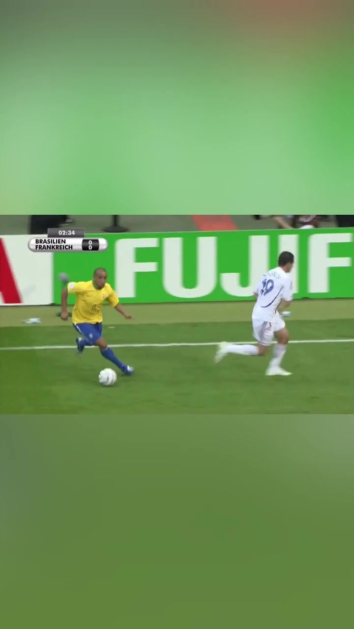 恐怖06年世界杯小羅卡洛斯小儒尼尼奧三個(gè)人罰任意球