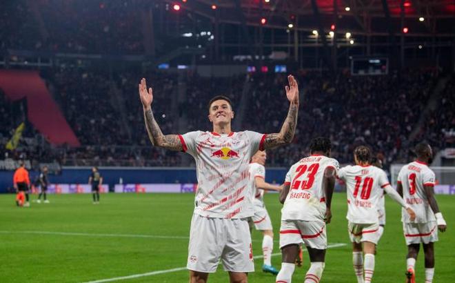 英超斯科特點(diǎn)：多面終結(jié)+穩(wěn)射，速度稍遜于哈蘭德。