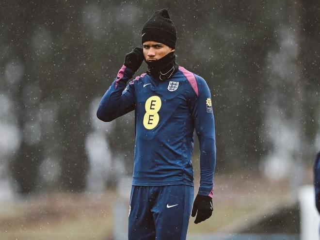 羅馬諾：拜仁、阿賈克斯盯上17歲中場(chǎng)穆卡薩，曼城信任其潛力