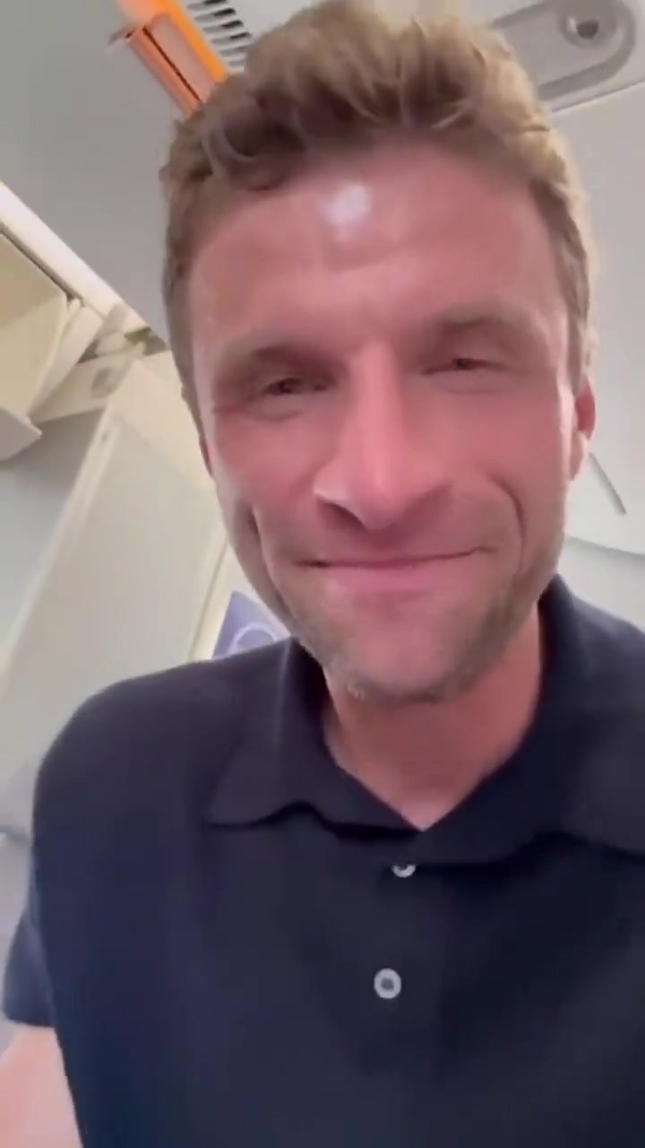 啟程前往溫哥華穆勒十五年來第一次沒有諾伊爾的飛行