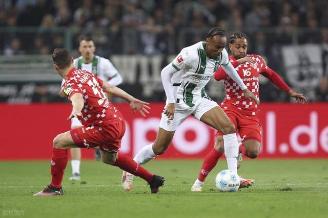 德甲：門興強(qiáng)，漢堡新季動(dòng)向？門興戰(zhàn)漢堡