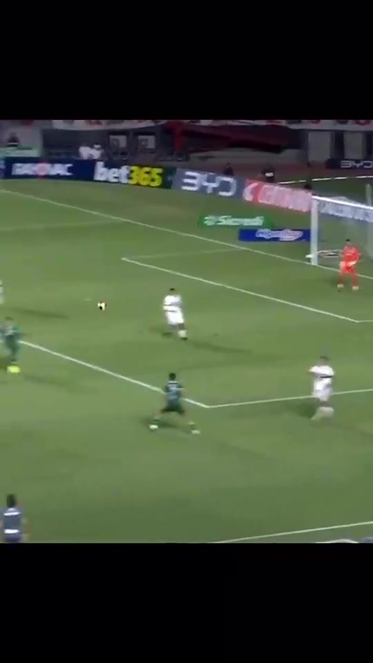 奧斯卡回歸巴甲首戰(zhàn)差點(diǎn)累死網(wǎng)友中超從來(lái)沒(méi)看他這么喘