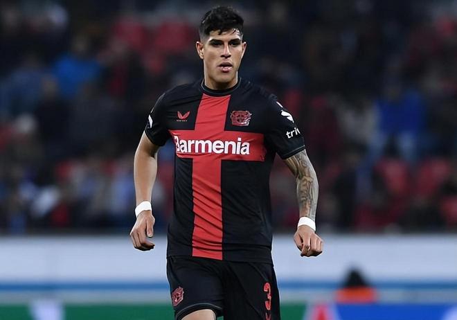 英超新援瞄準(zhǔn)德甲中衛(wèi)，勒庫(kù)森主力23歲統(tǒng)帥簽約。