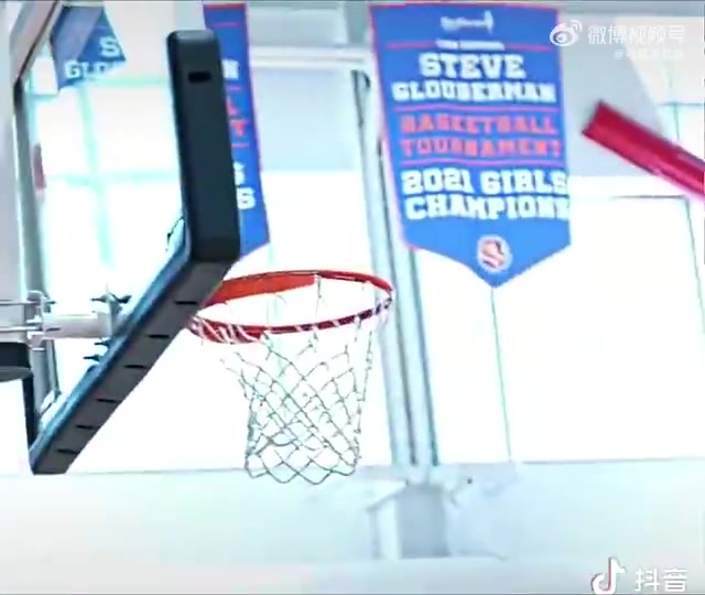 披著中鋒外衣的后衛(wèi)恩比德算不算是中鋒里技能包最為豐富的