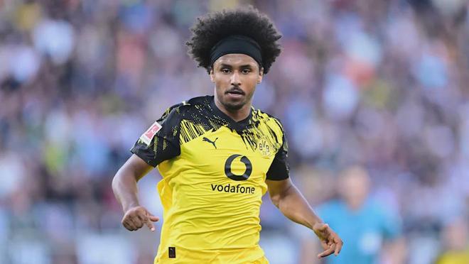 阿德耶米：多特爭冠，不急續(xù)約。