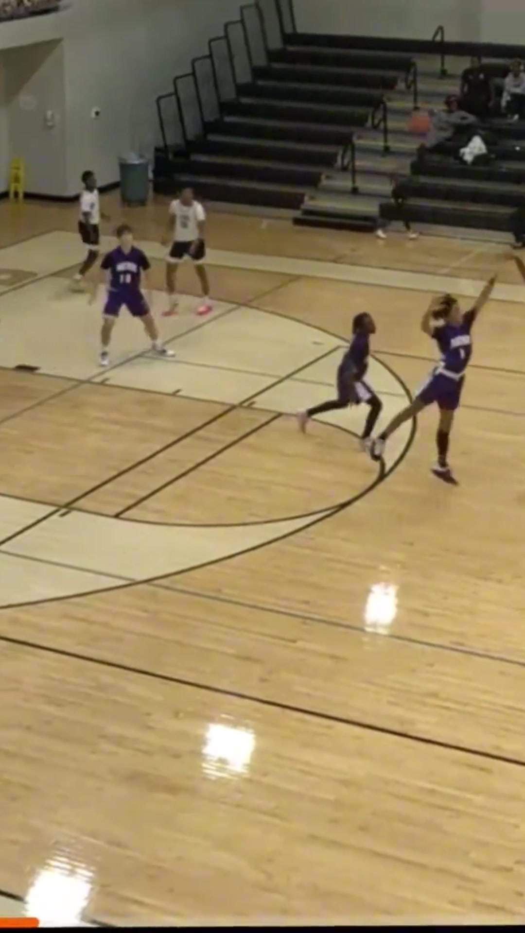 不是哥們你以為你是喬治呢