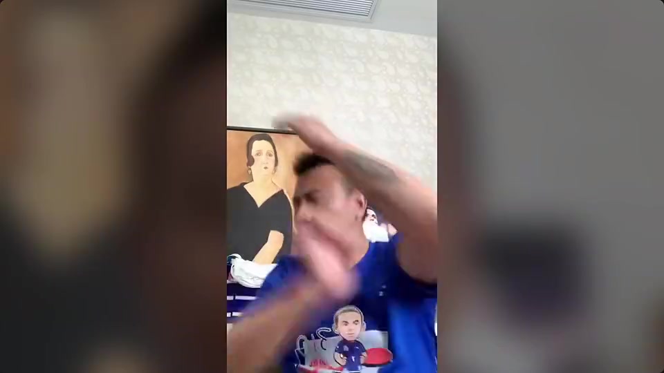 快氣哭了武磊單刀摔倒讓毛劍卿上海話爆粗XXX哪能了