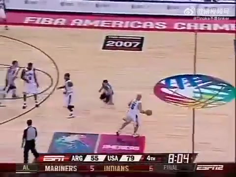 可惜沒(méi)扣進(jìn)啊基德給詹姆斯傳的這記空接實(shí)在太有想象力了