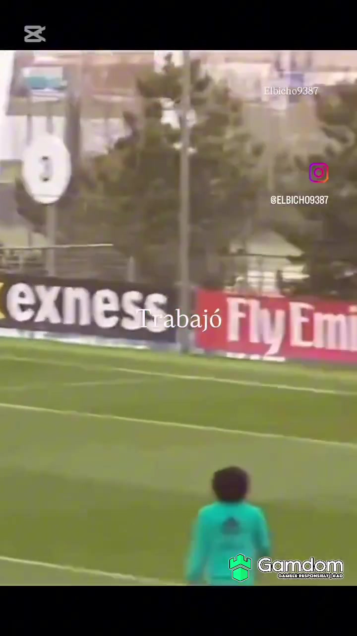 經(jīng)典并非偶然C羅與卡瓦哈爾在皇馬的訓(xùn)練中就經(jīng)常練習(xí)倒鉤配合