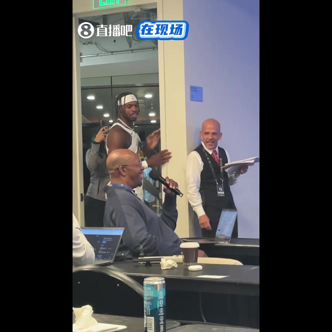 希爾德媒體日上遭到巴特勒調(diào)侃整活聽(tīng)到我說(shuō)你那些好話(huà)了嗎