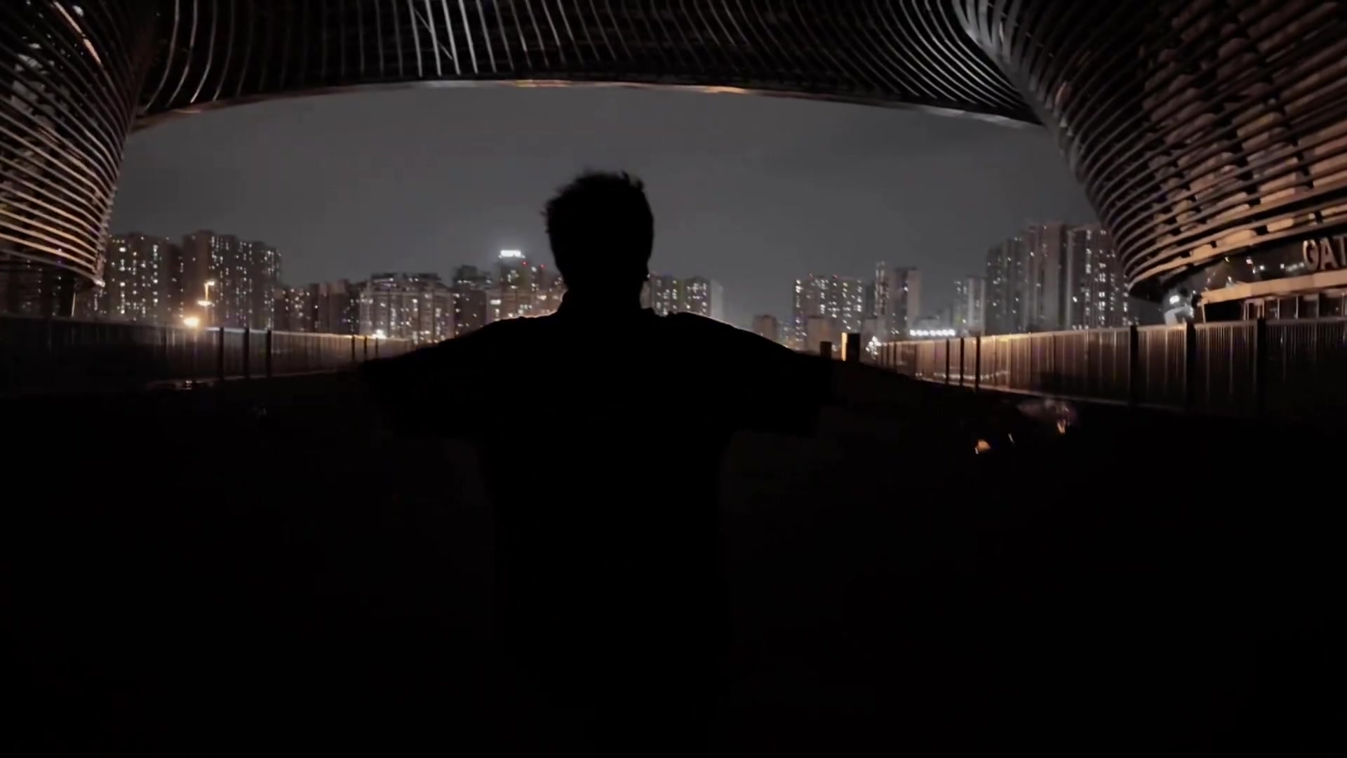 這里是鳳凰山是時(shí)候向亞洲展現(xiàn)我們的風(fēng)采