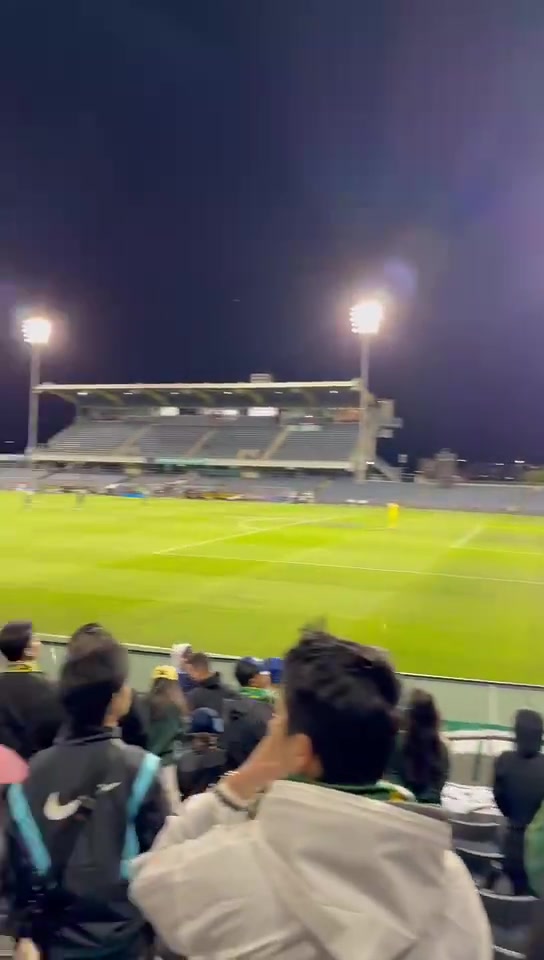 大過節(jié)添堵國(guó)安遠(yuǎn)征球迷在客場(chǎng)高喊丟人現(xiàn)眼