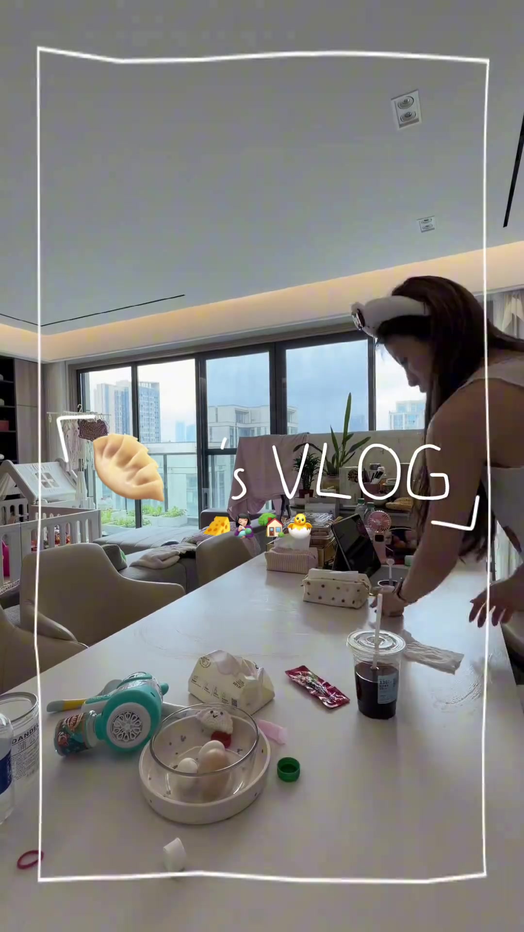 韋世豪老婆帶娃好可愛呀還吃了老字號冒烤鴨