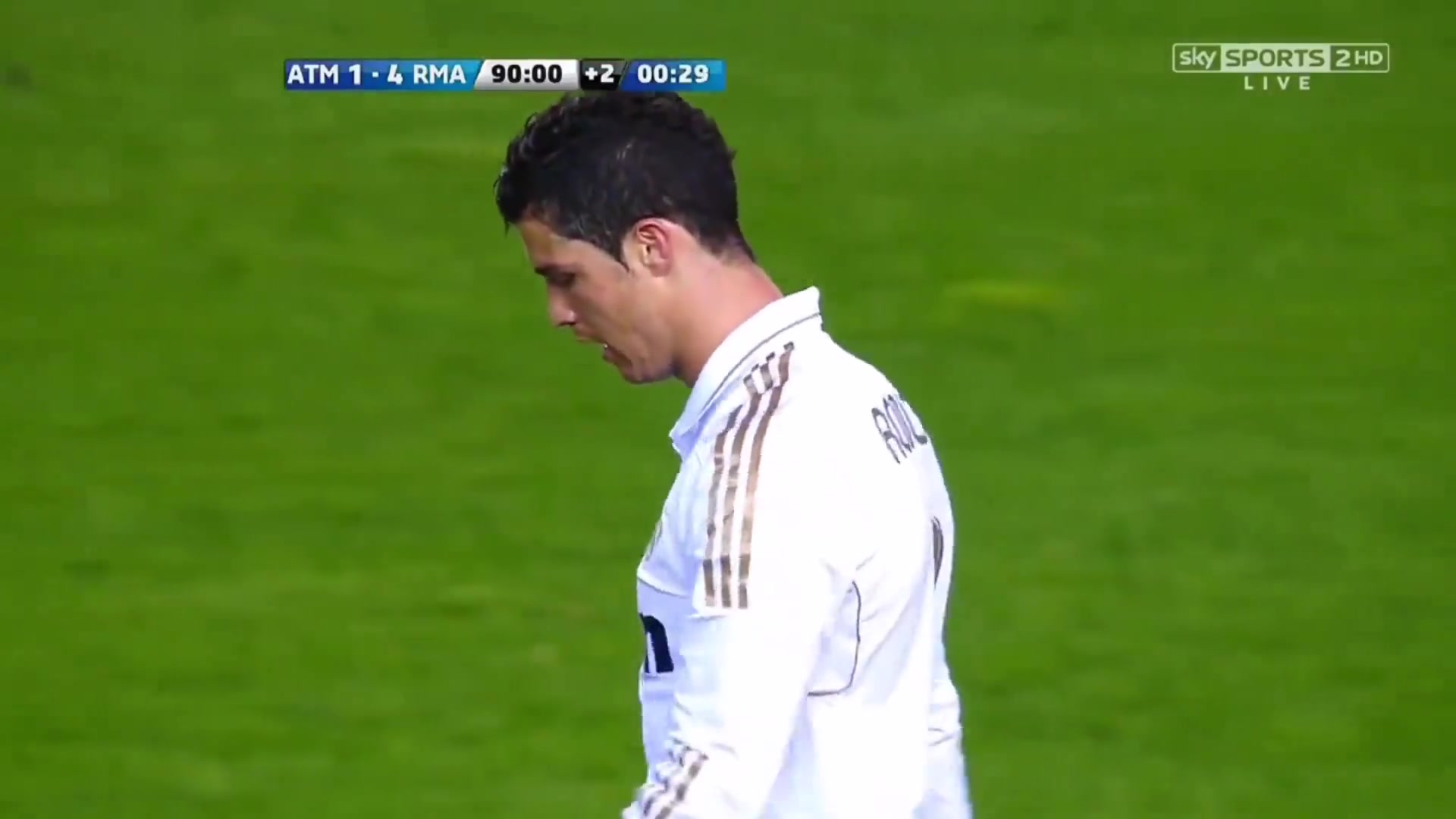 單場(chǎng)兩記世界波懲罰門將這就是金邊羅的威力