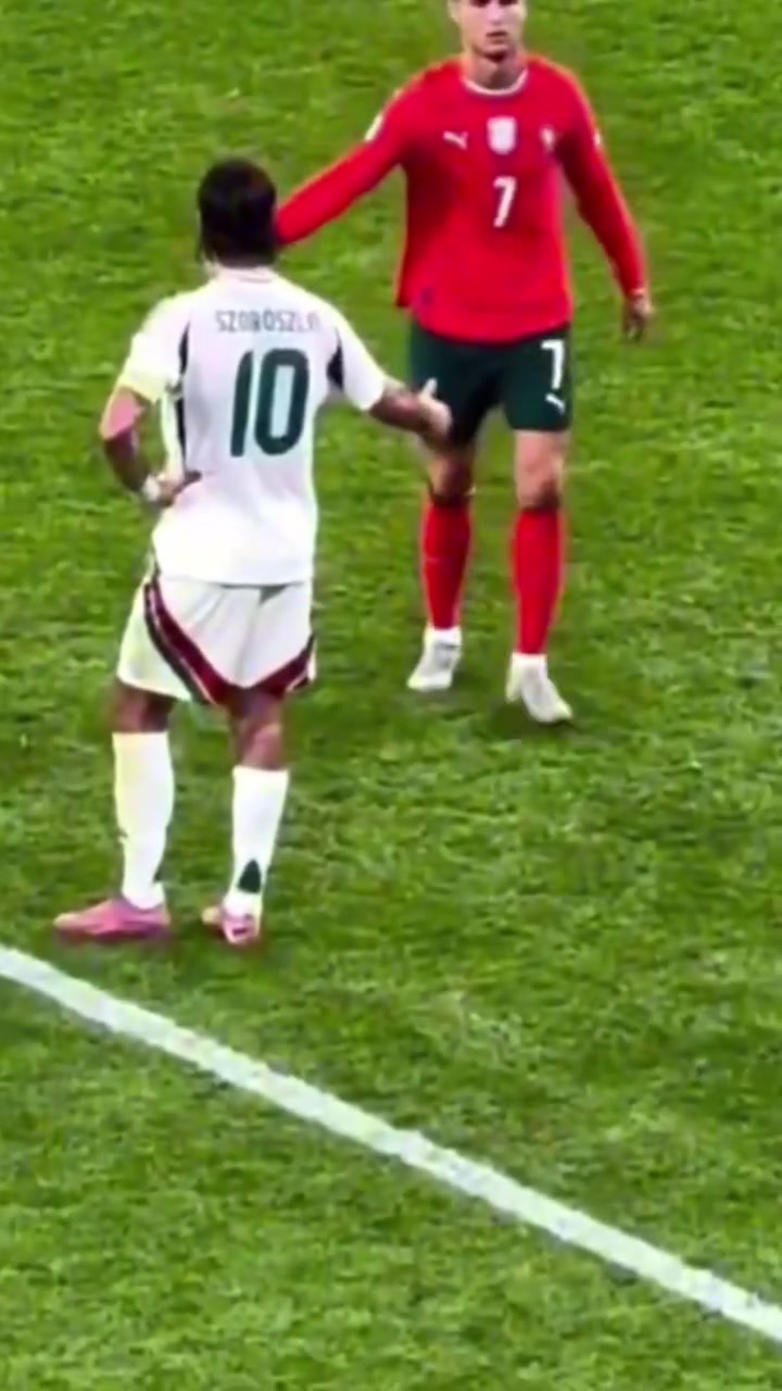 索博家人們誰(shuí)懂啊偶像主動(dòng)過(guò)來(lái)和我握手