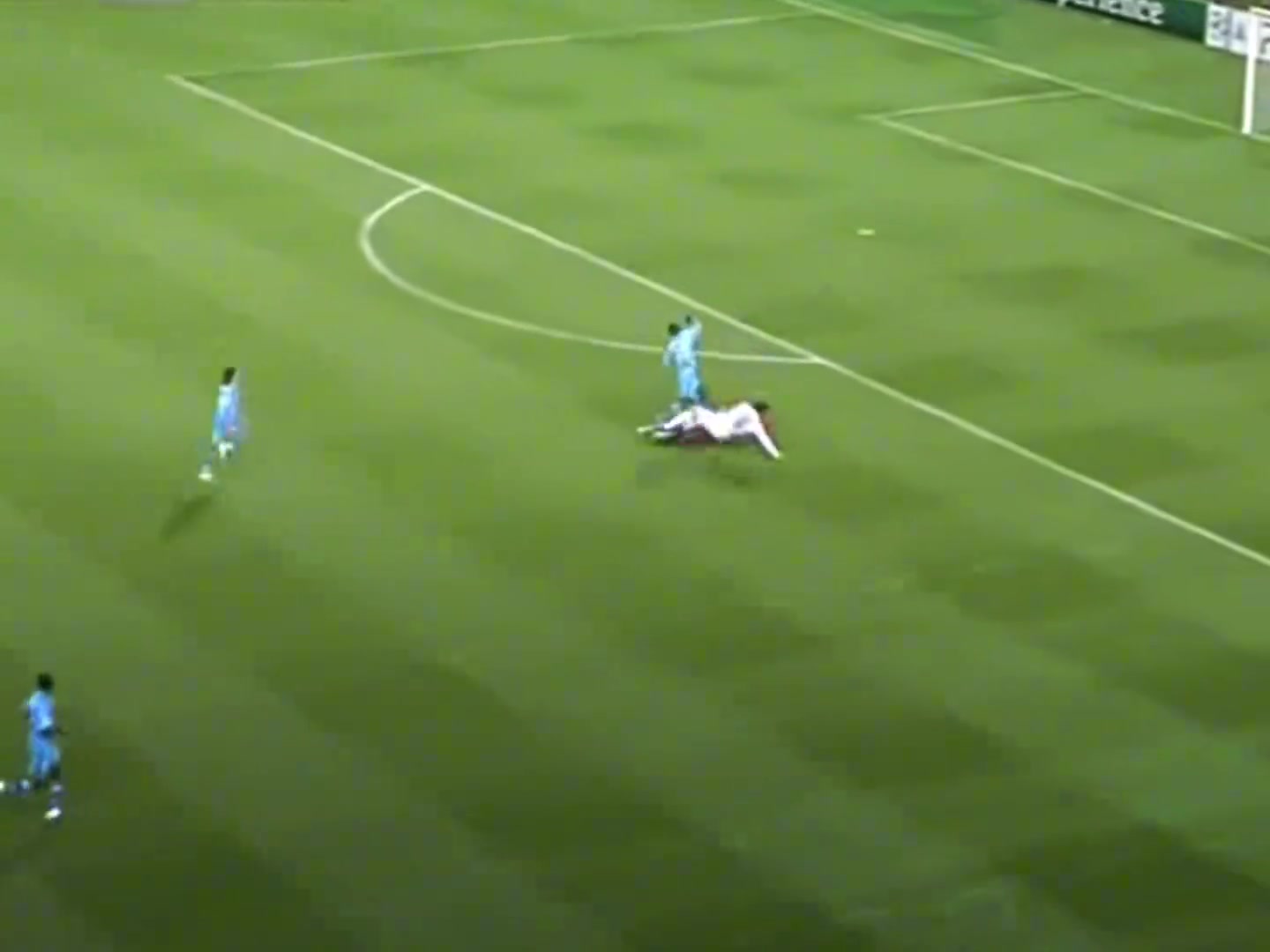 巔峰C羅有多恐怖?摔倒后迅速起身進(jìn)球