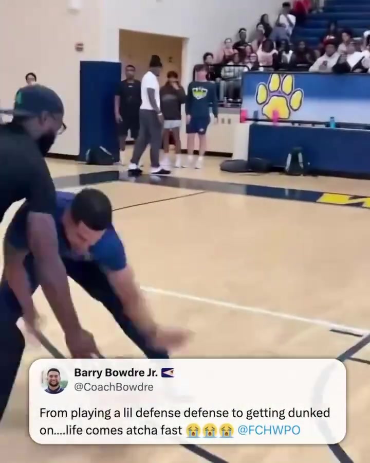 學生們爽了杰倫布朗隔扣副校長引全場歡呼