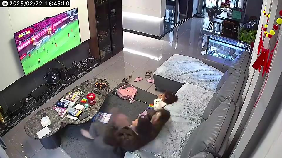 U20此前被絕殺瞬間嫂子穿搭本是為贏球后慶祝悲喜交加