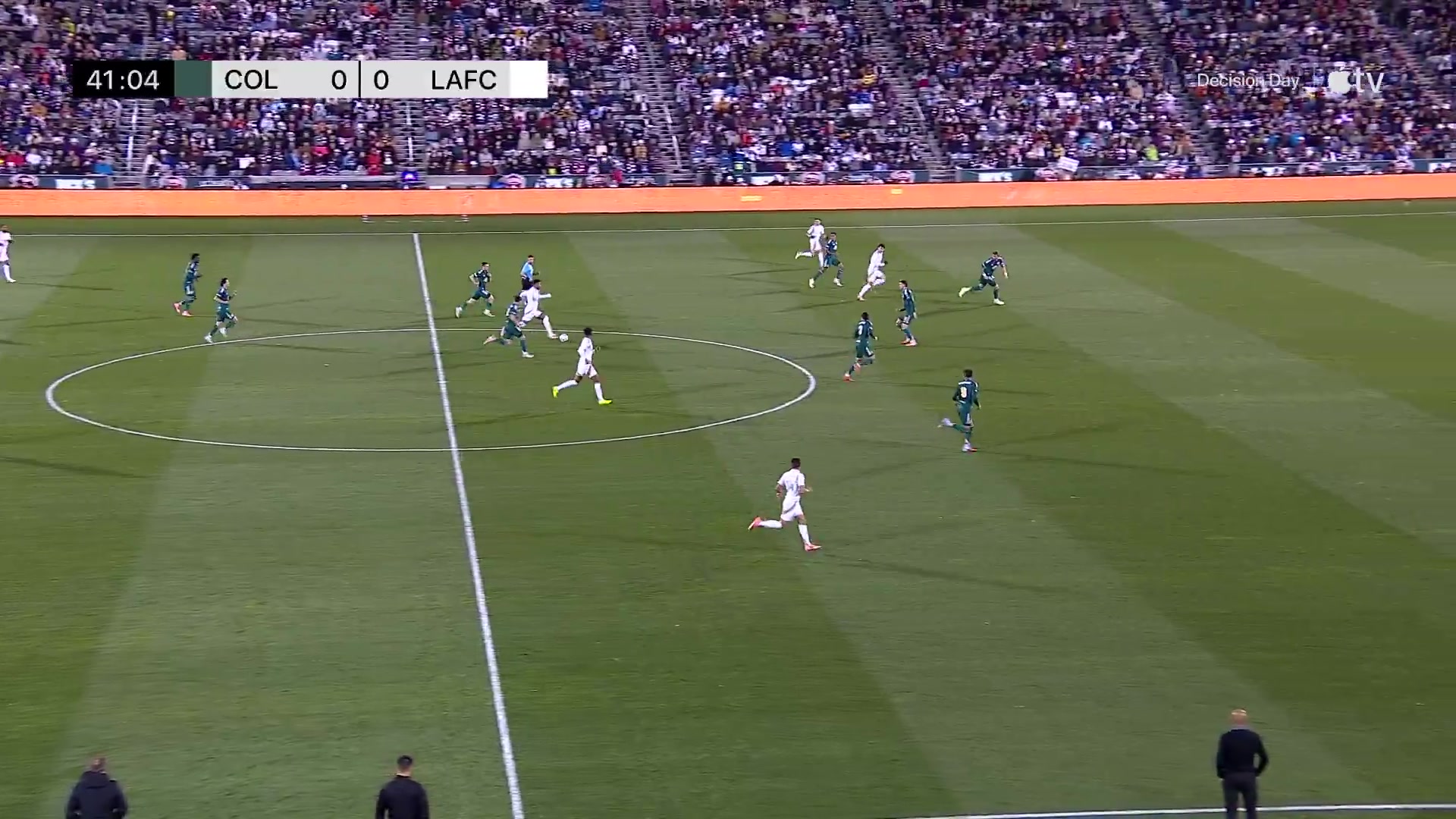 太降維打擊了啊孫興慜1v2盤帶戲耍對手爆射破門10場9球