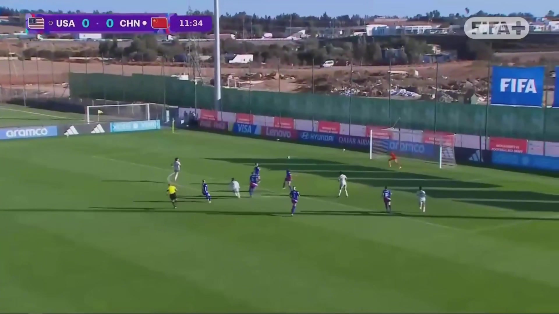 太強(qiáng)了周欣怡弧頂左腳世界波破門U17女足1-0領(lǐng)先美國