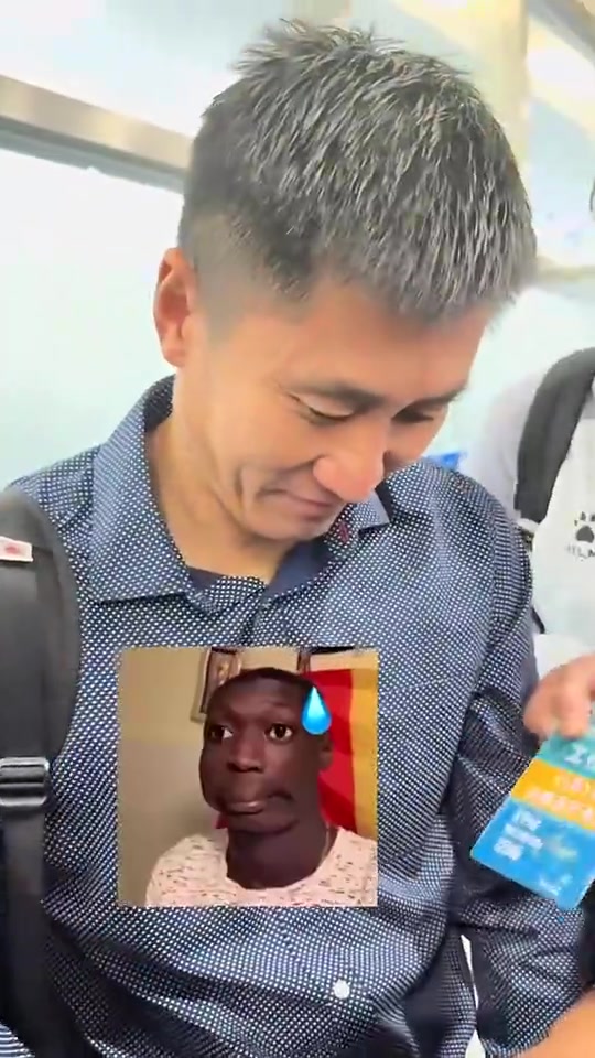 馬寧給球迷簽名時被靈魂拷問蘇超激烈還是中超激烈啊