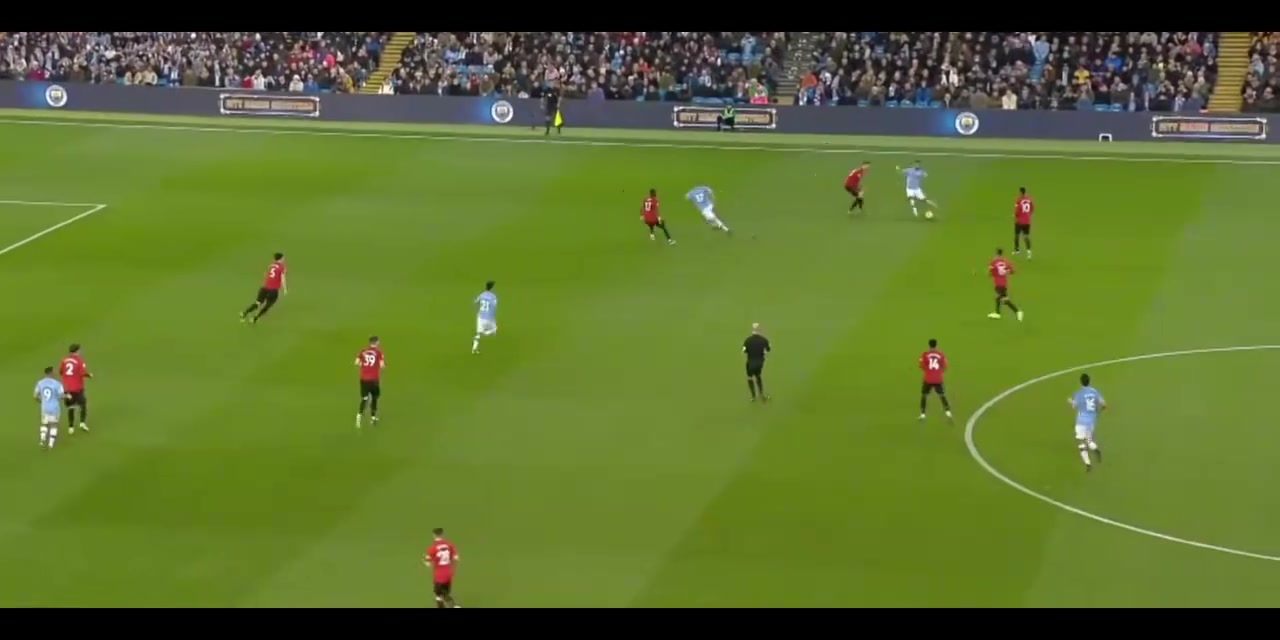 卓越的馬奎爾馬奎爾那些穩(wěn)準(zhǔn)狠的時(shí)刻鎖定機(jī)會(huì)不會(huì)猶豫